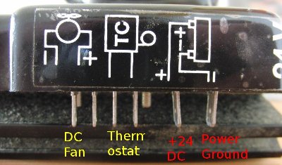 Connect 24 VDC to the two pins on the right.<br />Thermostat or on off switch connects to the middle 2 pins.