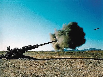 XM777 LW155 howitzer firing.jpg