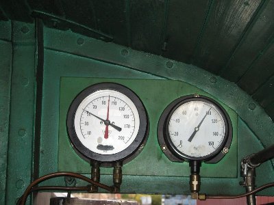 Cab pressure gauges. Brakes on the left and compressor on the right.